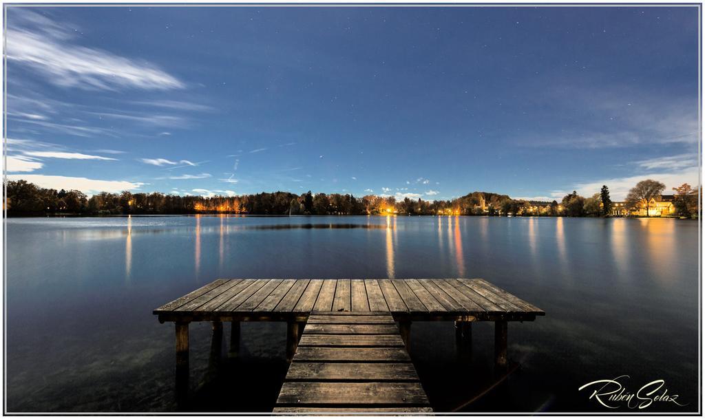 Sopherl Am See - Fruehstueck Auf Der Seeterrasse, Sehr Ruhig Und Wunderschoen Am See, 3 Minuten Nach Oberpfaffenhofen, Viele Radtouren, Restaurants & Cafes In Der Umgebung Weßling エクステリア 写真
